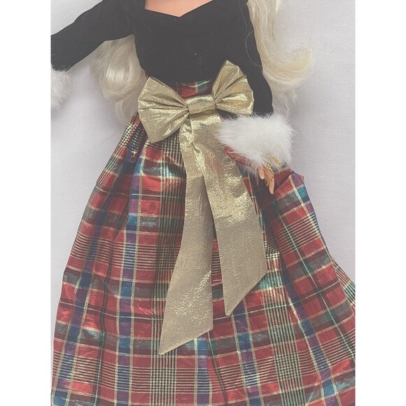 Mattel Holiday 1976 Barbie in Black Velor With Plaid Dress Missing Shoes - Picture 13 of 16